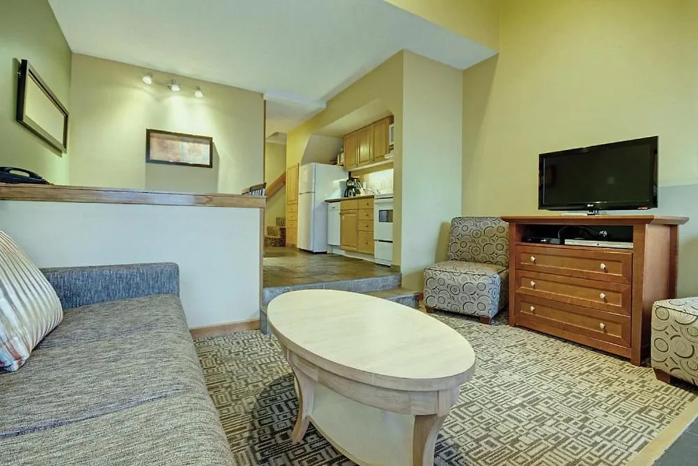 Mountain Side Hotel Whistler By Executive