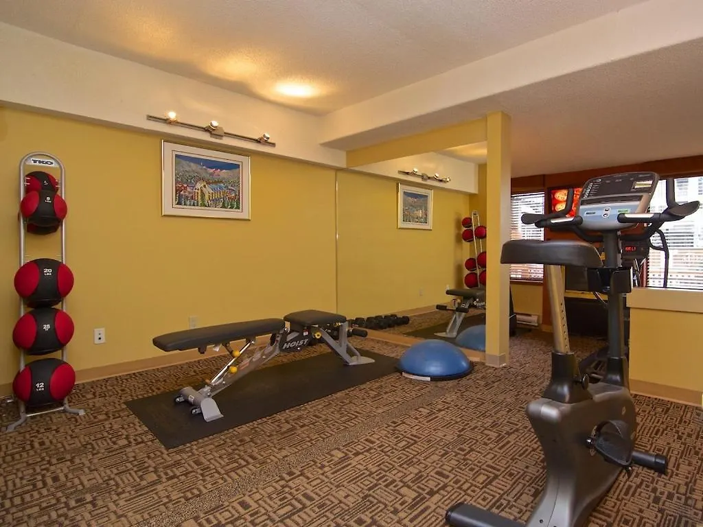 Mountain Side Hotel Whistler By Executive 3*,  Canada