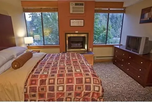 Mountain Side Hotel Whistler By Executive 3*,