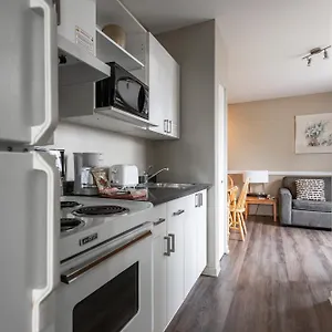 Le Roberval 3*, Montreal Canada