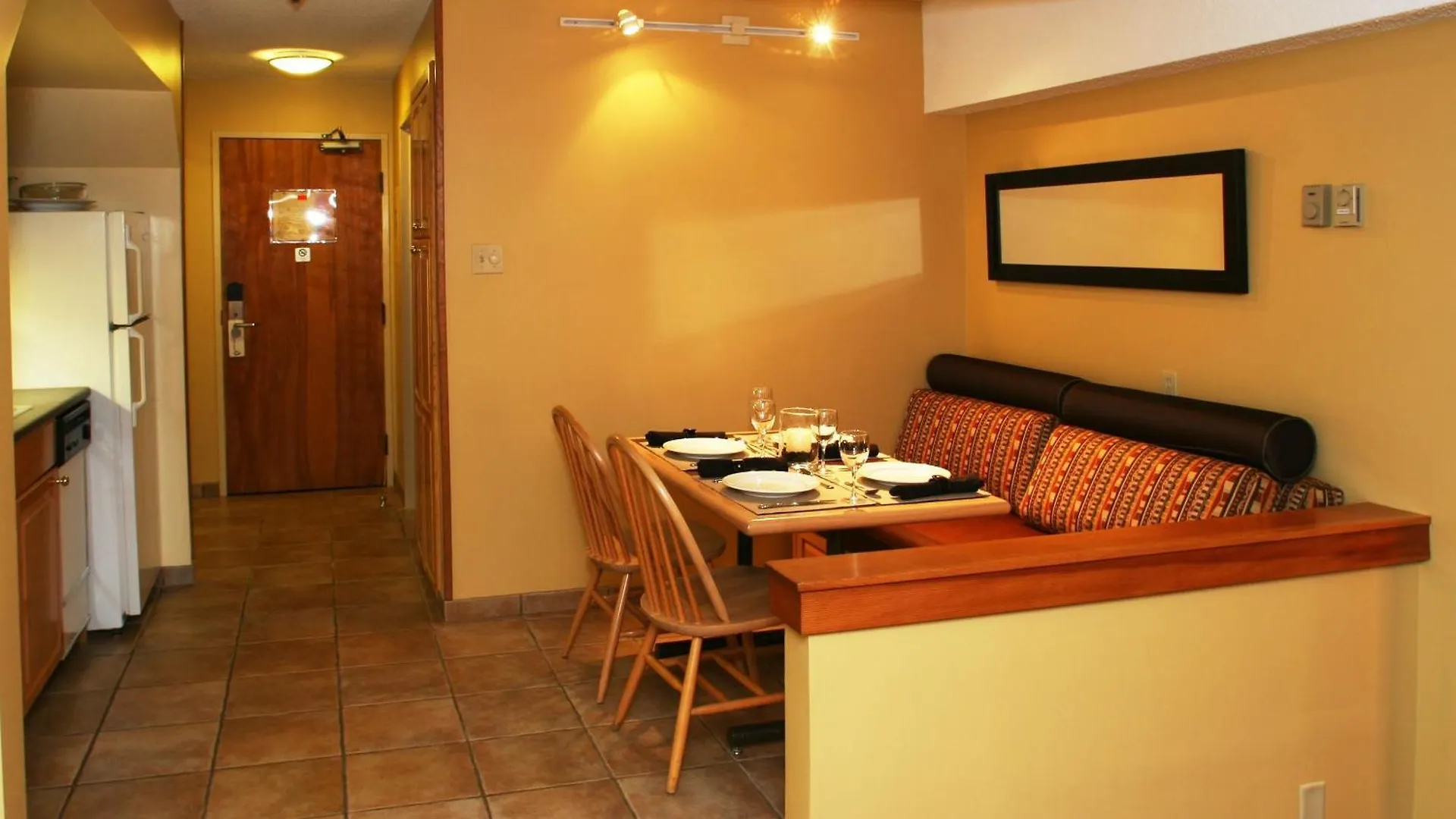 ***  Mountain Side Hotel Whistler By Executive Canadá